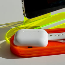 NS-2 — Charging stand with tray