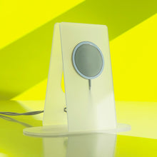 NS-3 Clip — iPhone + Apple Watch charging stand