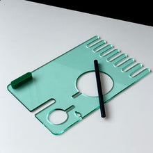 Ezl-05 — MagSafe 3-in-1 charging stand