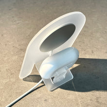 Beni — MagSafe wireless charging stand